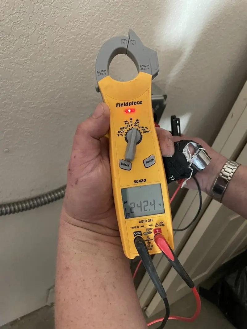 Voltage testing with clamp meter during Circuit Breaker Repair in Bull Run